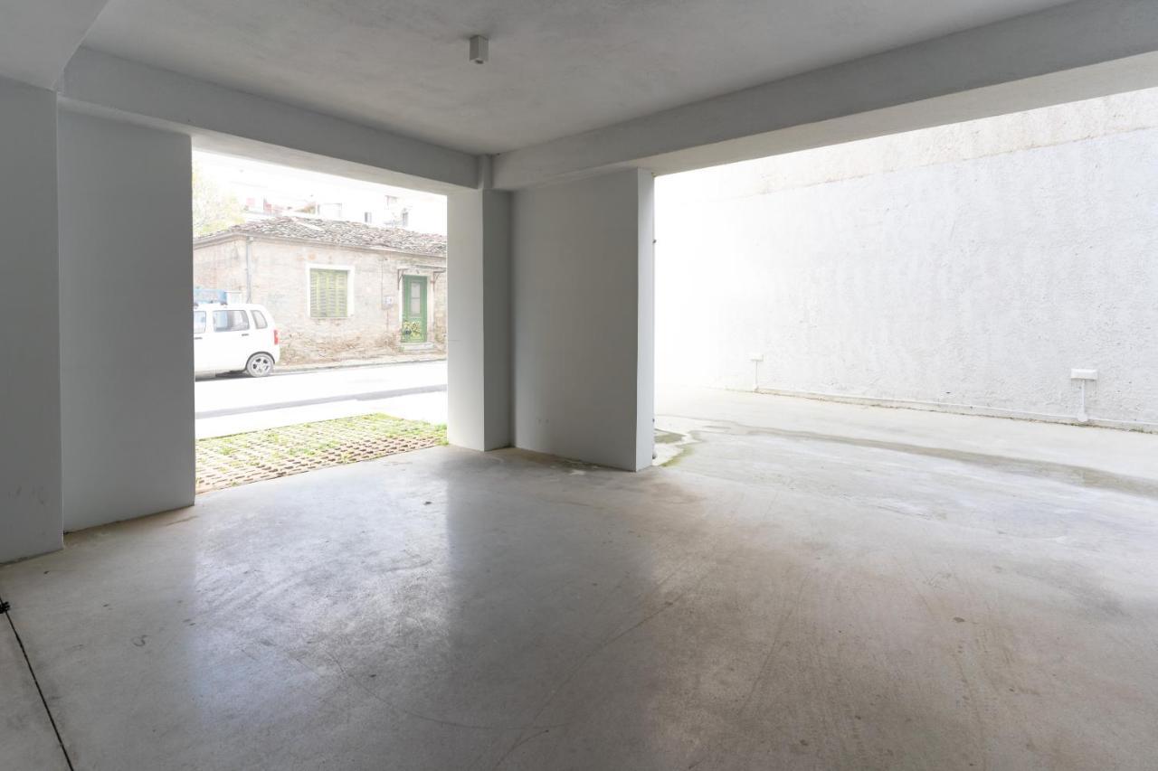 Olina'S Luxury Apartment Trikala  Exterior photo